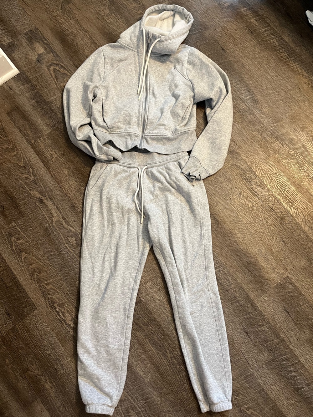 All in Motion 2pc Young Lady XS/S Light Gray Hooded Sweater & Sweatpants Joggers